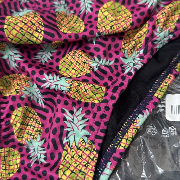 Speedo Men's Swimsuit Brief Endurance+ The One
NWT  size 32 pineapple print - Picture 6 of 7